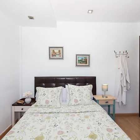 Homestay Red House
