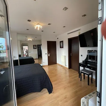 Homestay Red House Llucmajor (Mallorca)